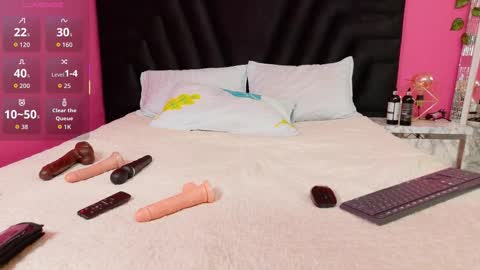 Kendra Foster online show from November 18, 2:28 am