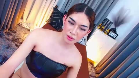 Snapshot of kendrahunter_____ chatting on February 12, 5:37 am Kendra online show from February 12, 5:37 am