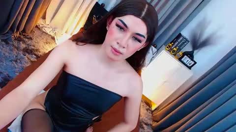 Snapshot of kendrahunter_____ chatting on February 14, 2:07 am Kendra online show from February 14, 2:07 am