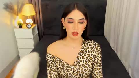 Snapshot of kendrahunter_____ chatting on March 5, 10:55 am Kendra online show from March 5, 10:55 am