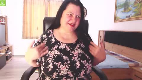 Snapshot of kendrasecrets chatting on January 12, 12:54 pm Kendra online show from January 12, 12:54 pm