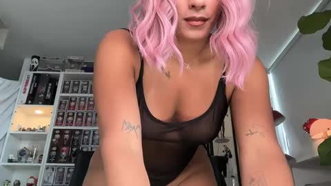 Hi Im kendra- onlyfans. isab2896 online show from April 19, 6:10 pm
