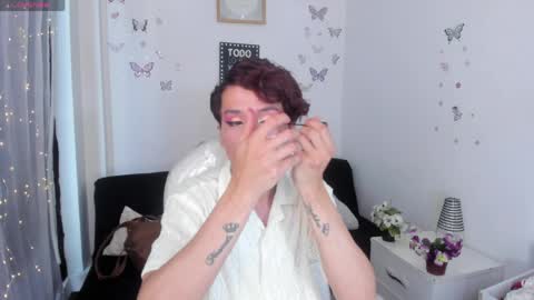 kendry_fox420_ online show from May 10, 4:34 pm