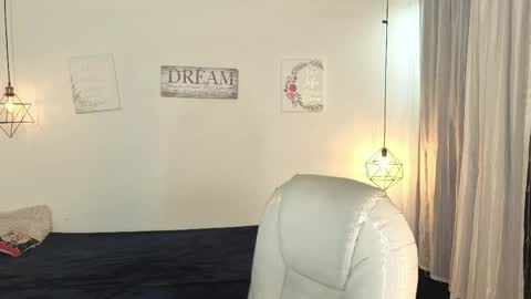 kendry_fox420_ online show from May 16, 9:13 pm