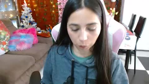 Snapshot of kendy_all4u7 chatting on December 4, 3:27 am kendy_all4u7 online show from December 4, 3:27 am