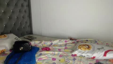 Snapshot of kenia_nihiara chatting on July 14, 4:56 pm kenia_nihiara online show from July 14, 4:56 pm