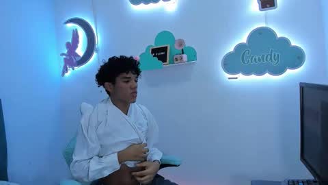 K E N N Y online show from March 17, 3:11 am