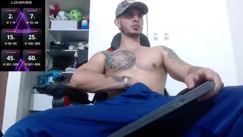 Snapshot of kenn_blake1 chatting on September 27, 6:24 pm blake online show from September 27, 6:24 pm