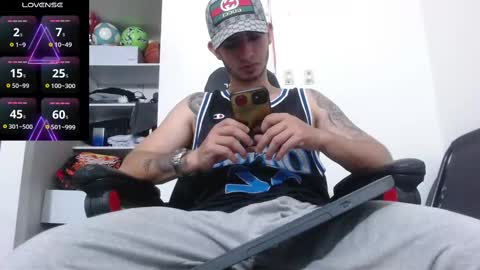 Snapshot of kenn_blake1 chatting on October 4, 6:39 pm blake online show from October 4, 6:39 pm