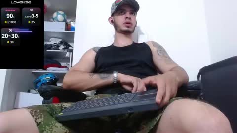 Snapshot of kenn_blake1 chatting on October 20, 1:44 pm blake online show from October 20, 1:44 pm