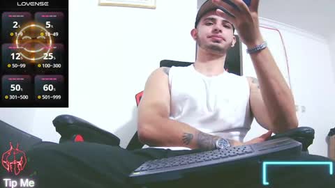 Snapshot of kenn_blake1 chatting on June 4, 4:46 pm blake online show from June 4, 4:46 pm