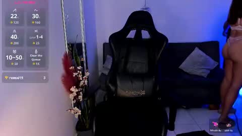 Snapshot of kennawells_ chatting on June 16, 11:07 pm kenna online show from June 16, 11:07 pm