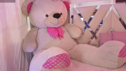 kenndal_tay online show from May 16, 8:18 pm