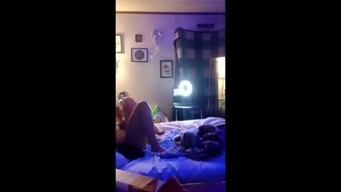 Snapshot of kennedykash410 chatting on February 20, 8:05 am kennedykash410 online show from February 20, 8:05 am