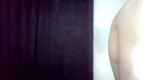 Snapshot of kennerfox77 chatting on June 19, 7:01 am Kennfox777 online show from June 19, 7:01 am