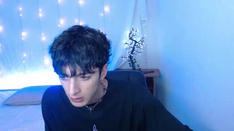 Snapshot of kenny__hot chatting on December 4, 3:10 pm kenny online show from December 4, 3:10 pm