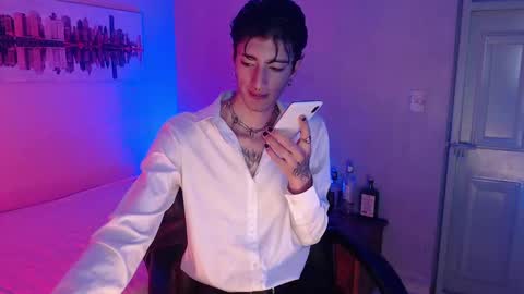 Snapshot of kenny__hot chatting on January 10, 4:09 pm kenny online show from January 10, 4:09 pm