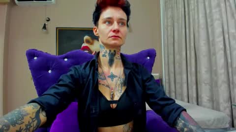 Snapshot of kennyandsellena chatting on December 17, 7:20 pm Sellena and Kenny online show from December 17, 7:20 pm