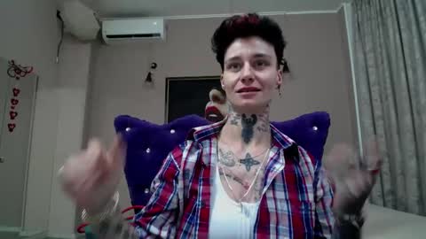Snapshot of kennyvibe chatting on May 7, 1:05 pm kennyvibe online show from May 7, 1:05 pm