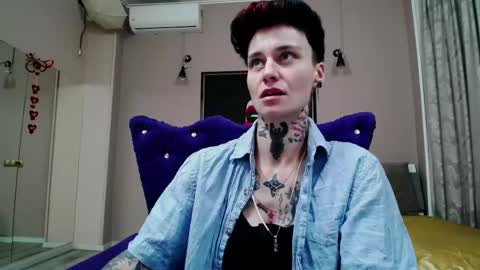 Snapshot of kennyvibe chatting on May 13, 12:02 pm kennyvibe online show from May 13, 12:02 pm