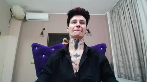 Snapshot of kennyvibe chatting on May 26, 11:17 am kennyvibe online show from May 26, 11:17 am