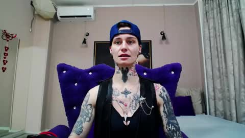 Snapshot of kennyvibe chatting on June 1, 11:56 am kennyvibe online show from June 1, 11:56 am