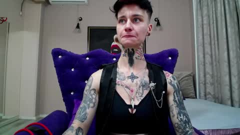 Snapshot of kennyvibe chatting on June 2, 11:45 am kennyvibe online show from June 2, 11:45 am