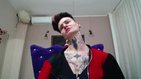 Snapshot of kennyvibe chatting on June 4, 12:22 pm kennyvibe online show from June 4, 12:22 pm