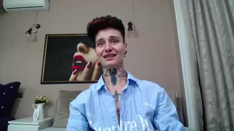 Snapshot of kennyvibe chatting on June 17, 11:34 am kennyvibe online show from June 17, 11:34 am