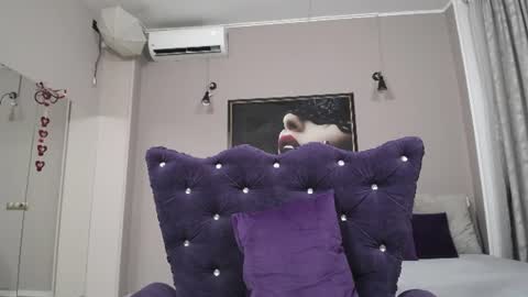 Snapshot of kennyvibe chatting on July 3, 2:56 pm kennyvibe online show from July 3, 2:56 pm