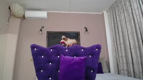 Snapshot of kennyvibe chatting on July 15, 1:49 pm kennyvibe online show from July 15, 1:49 pm