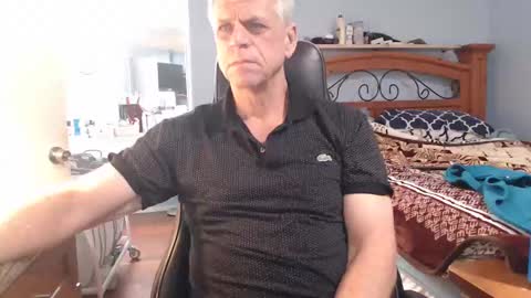 Snapshot of kent_ham chatting on February 13, 1:29 am kent_ham online show from February 13, 1:29 am