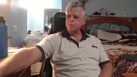 Snapshot of kent_ham chatting on September 10, 1:27 am kent_ham online show from September 10, 1:27 am