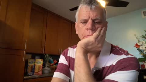 Snapshot of kent_ham chatting on September 27, 5:18 pm kent_ham online show from September 27, 5:18 pm