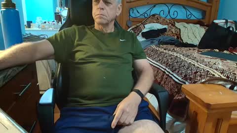 Snapshot of kent_ham chatting on October 3, 8:28 pm kent_ham online show from October 3, 8:28 pm