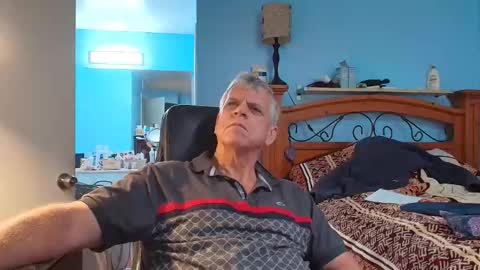 Snapshot of kent_ham chatting on October 16, 7:15 pm kent_ham online show from October 16, 7:15 pm