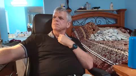 Snapshot of kent_ham chatting on October 24, 1:57 am kent_ham online show from October 24, 1:57 am