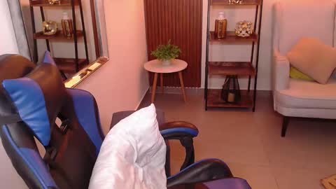 Kenya Buhle online show from November 26, 6:09 pm