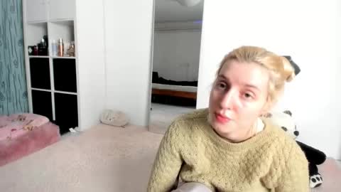 Kenzie online show from February 1, 2:37 pm