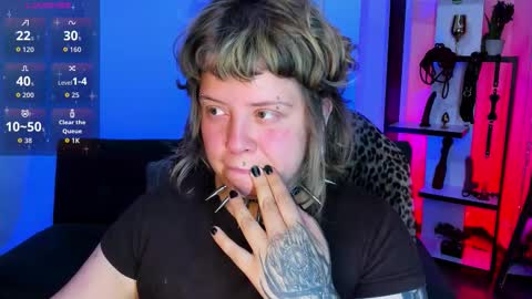 Kenzie online show from December 3, 5:37 am