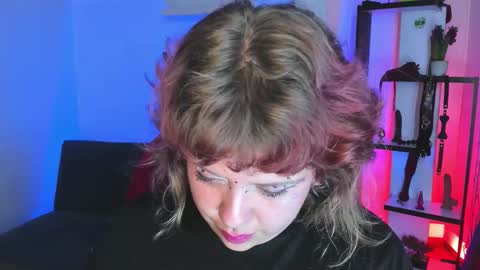 Kenzie online show from December 19, 6:42 am