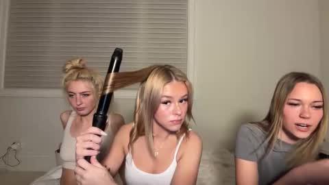 Snapshot of kenziesmithh chatting on November 26, 4:24 am kenziesmithh online show from November 26, 4:24 am