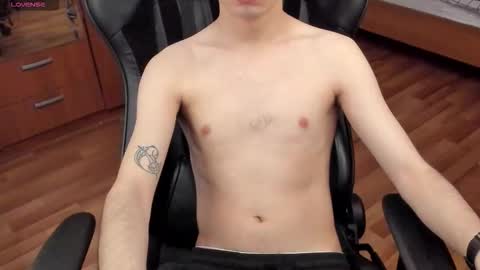 Snapshot of keorinav chatting on October 11, 11:09 am Looking for a moderator I PVT IS OPEN online show from October 11, 11:09 am