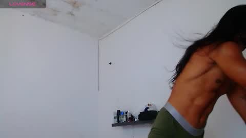 Snapshot of kerian_cooper chatting on September 18, 2:57 am kerian online show from September 18, 2:57 am