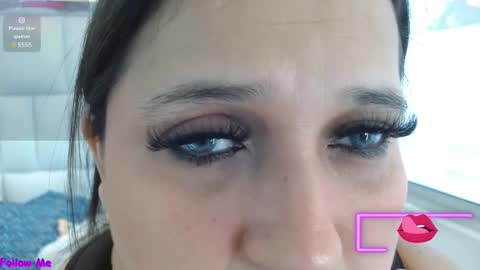 K E R L Y online show from November 27, 4:53 pm