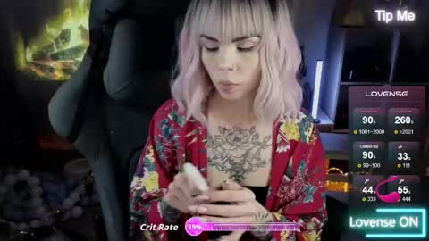 Snapshot of kerry_kirk chatting on December 16, 11:21 pm Kerry online show from December 16, 11:21 pm