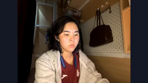 Jenny  online show from April 30, 5:58 am