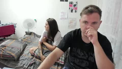 Snapshot of kesh_mne chatting on August 7, 8:55 pm kesh_mne online show from August 7, 8:55 pm