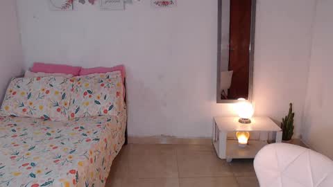 Mia  online show from January 30, 9:25 pm