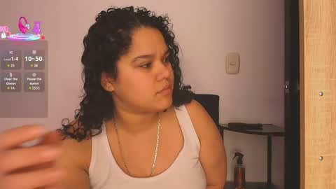 Snapshot of kesha_rosse_ chatting on June 9, 6:36 am KESHA online show from June 9, 6:36 am